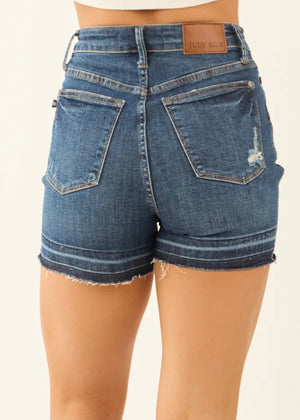 Judy blue Mid rise jean shorts