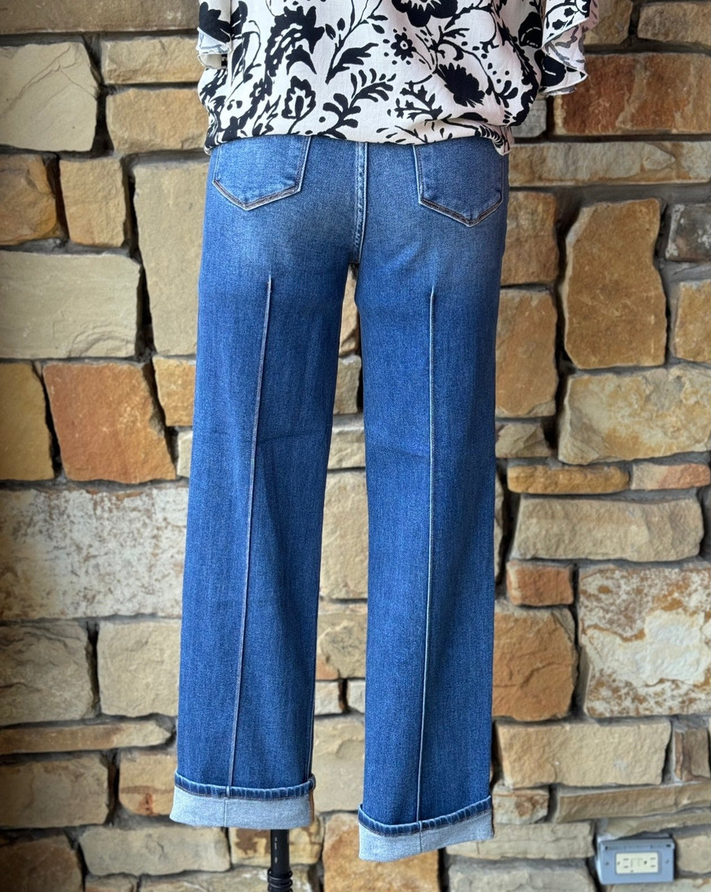 Judy blue Cuffed High Rise Straight leg jeans
